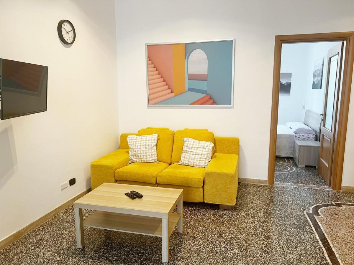Ferienwohnung Kello'S House Savona Exterior foto